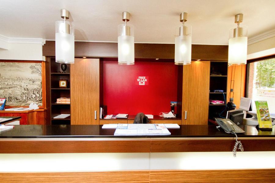 Hotel Tourist Frankfurt am Main Kamer foto