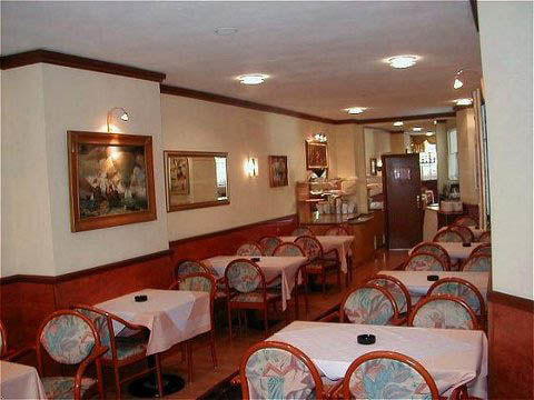 Hotel Tourist Frankfurt am Main Buitenkant foto